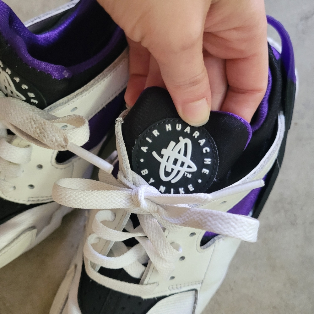 Nike Women's Purple Air Huarache - Picture 4 of 10